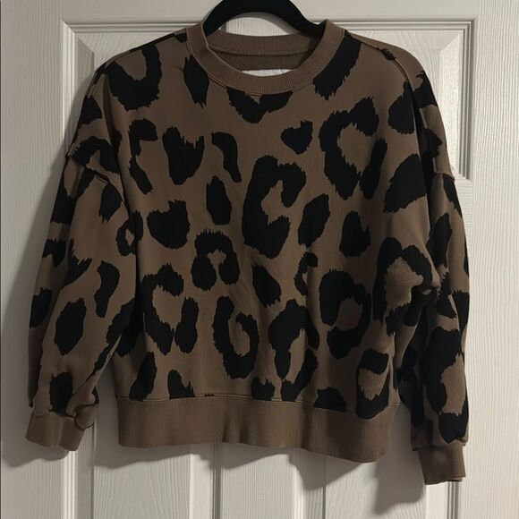 Pistola Animal Print Sweater Long Sleeve Top Size XS - Like New - Picture 2 of 3